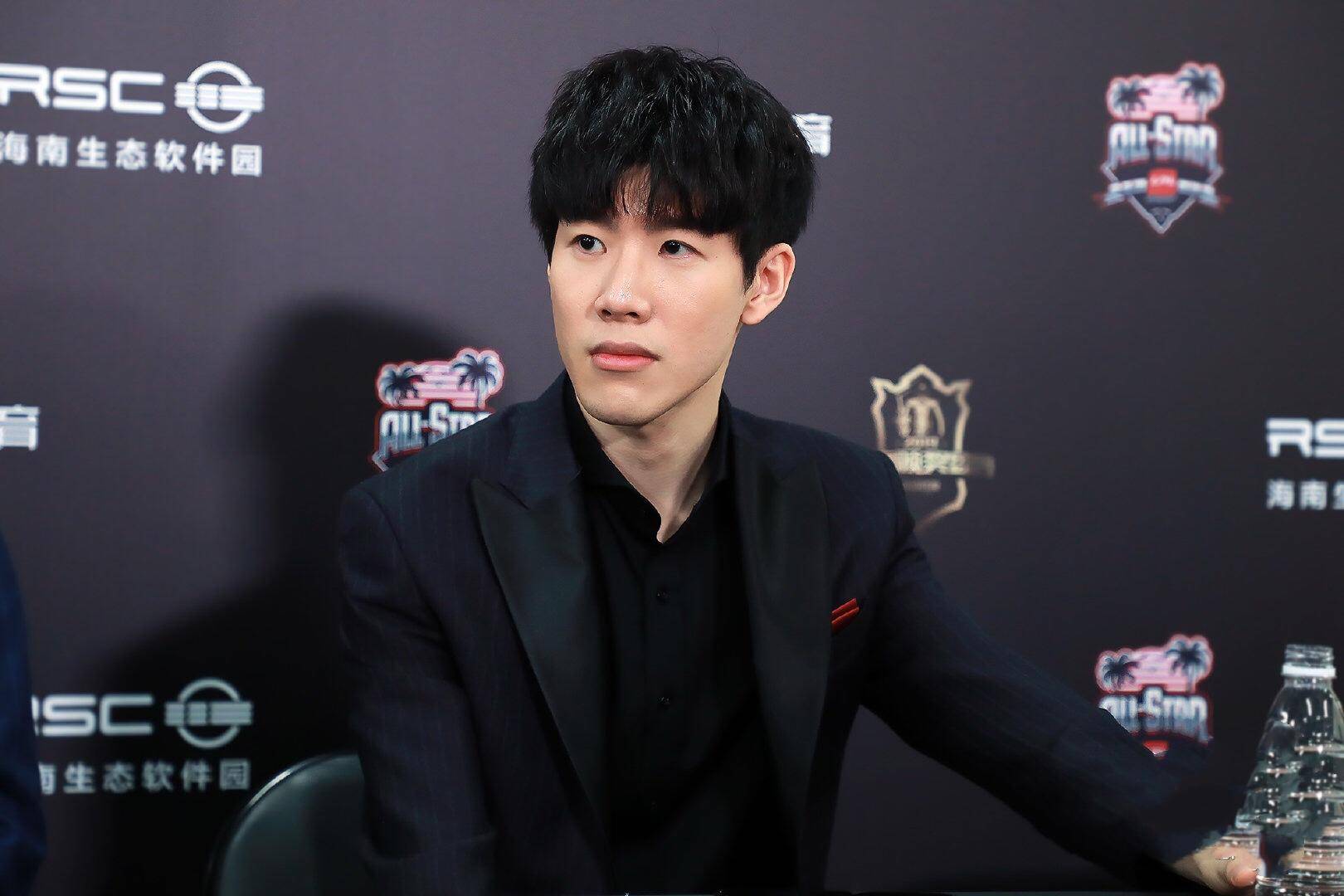 袍的大胡子 袍的大胡子