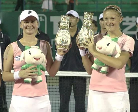 ESPN预测NBA西部争冠队伍排名：火箭紧随雷霆，快船湖人落后前四