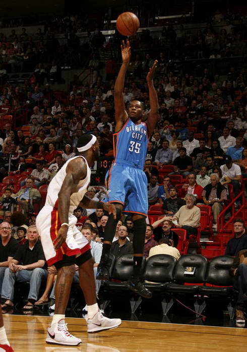 一边是以秩 一边是以秩